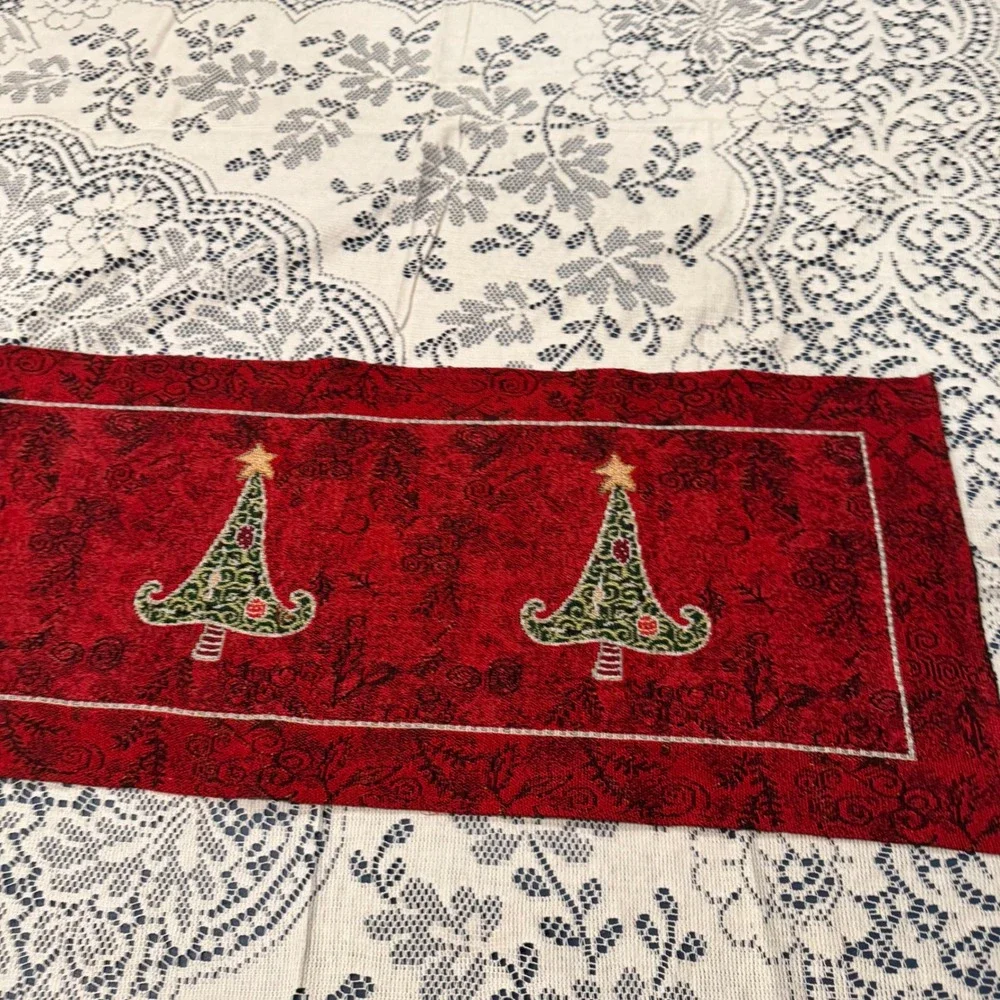 Whimsical Christmas‎ Tree Woven Tapestry Table Runner Red Green Christmas